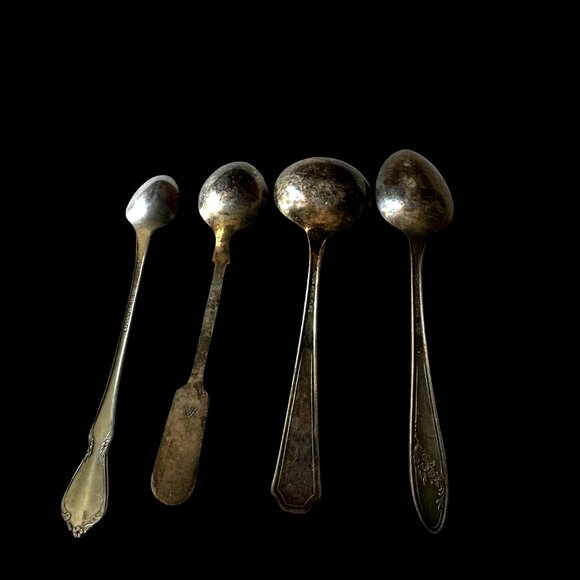 Vintage set of 4 spoons 6 inch length 3 plated 1 stainless 2 Oneida - Picture 2 of 3